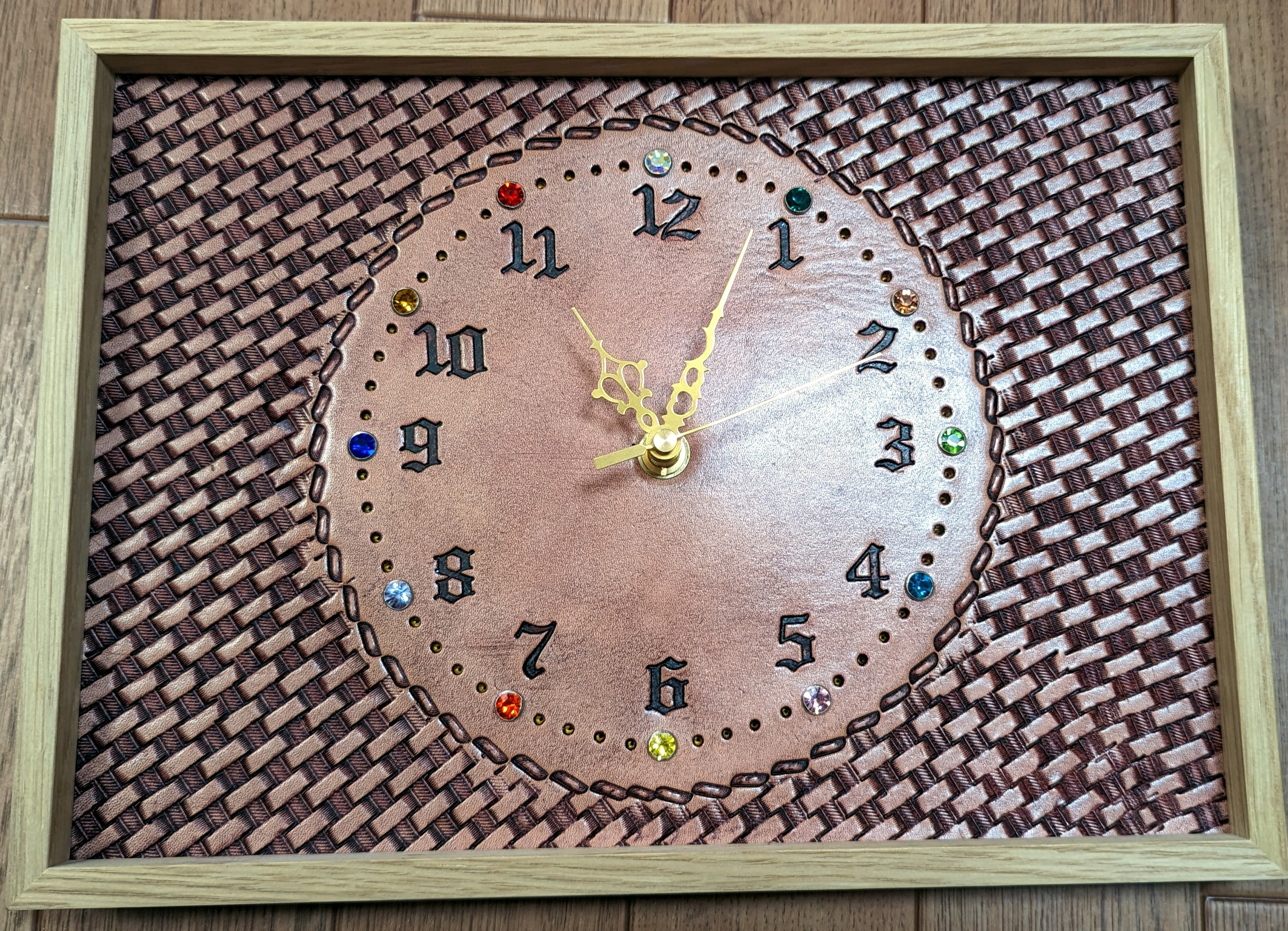 ヌメ革、掛け・置き電波時計