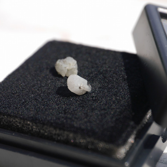 天然石フェナカイト2個セット合計約1.20ct(ブラジル産)結晶原石ルースケース付属鉱物[phe-221025-12] 12枚目の画像