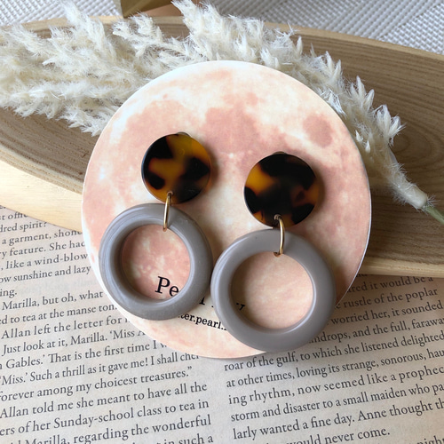 べっ甲カラー×グレージュ ＊サージカルステンレスピアス 樹脂/チタン  