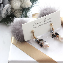 クリスマス｜ 14kgf 【2Way】バロックパールと色石とファーのピアス/BLACK［イヤリング変更可] 6枚目の画像