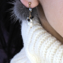 クリスマス｜ 14kgf 【2Way】バロックパールと色石とファーのピアス/BLACK［イヤリング変更可] 10枚目の画像