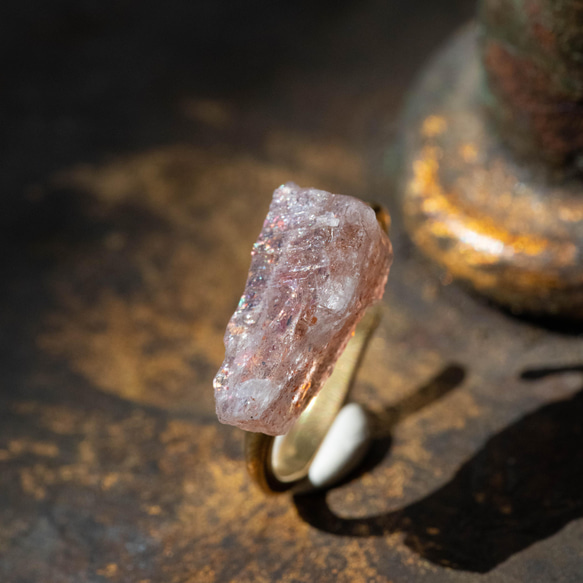 [029 血月系列] 日光石礦物寶石耳夾天然石材配件 第2張的照片
