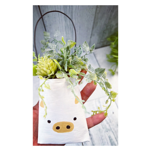 ぶたさんのリメイク缶バッグ❁﻿多肉植物 観葉植物フェイクグリーン 