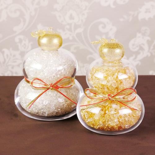 大きめ☆水晶ぎっしり・ガラスの鏡餅（大）・化粧箱つき・八角板つき