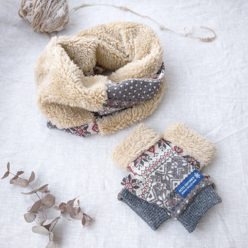 クロスデザインのコンパクトスヌード ＊ 北欧風snow柄ニット ブラウン