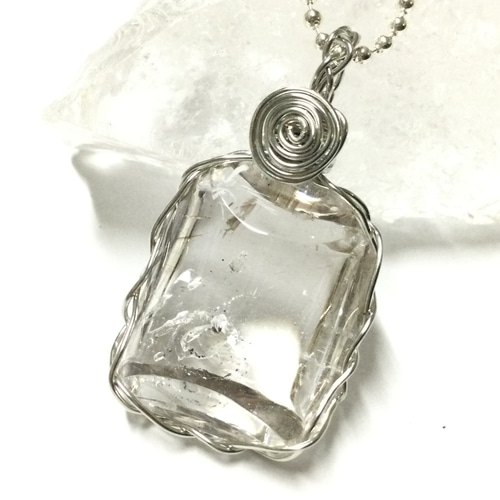 【ウォーターインクォーツ】水晶⭐︎水・鉱物入り⭐︎動く⭐︎ネックレスsilver925 激レア！一点物☆送料無料 ヒーリングストーン 天然石 ヒマラヤ