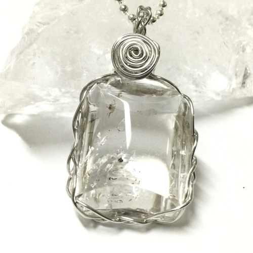 【ウォーターインクォーツ】水晶⭐︎水・鉱物入り⭐︎動く⭐︎ネックレスsilver925 激レア！一点物☆送料無料 ヒーリングストーン 天然石 ヒマラヤ