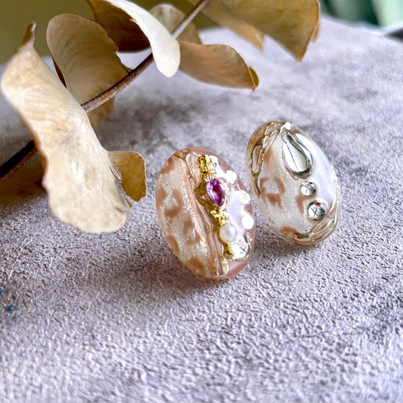 glass oval nuance leopard natural Earrings 6枚目の画像