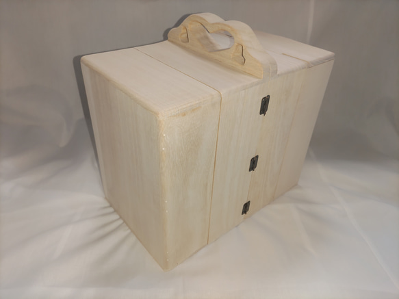 ミシン糸+ボビン 44個収納　便利な糸立て木製裁縫箱　ソーイングボックス　折り畳み収納ケース　♡型ピンクッション付 5枚目の画像