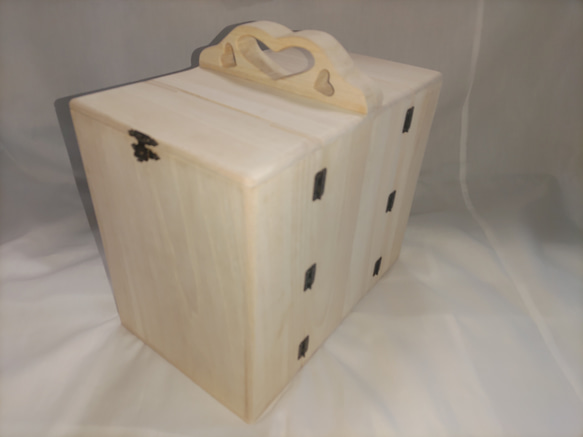 ミシン糸+ボビン 44個収納　便利な糸立て木製裁縫箱　ソーイングボックス　折り畳み収納ケース　♡型ピンクッション付 6枚目の画像