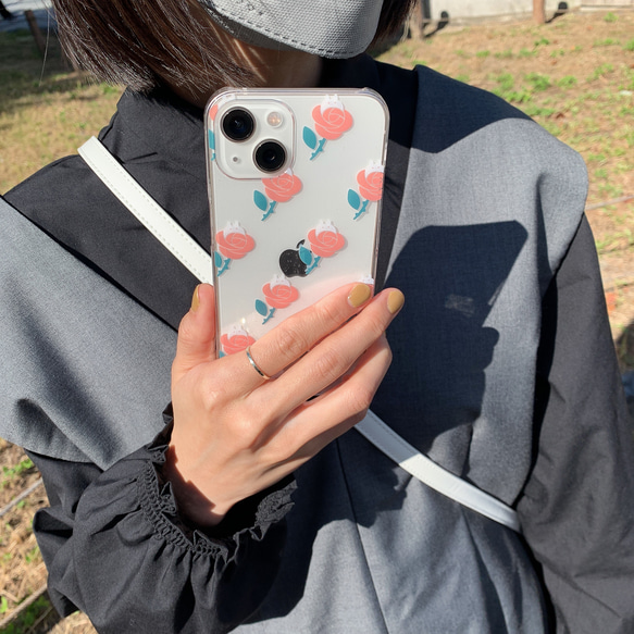 うさぎとアキバラ┊スマホケース┊iPhone 11枚目の画像