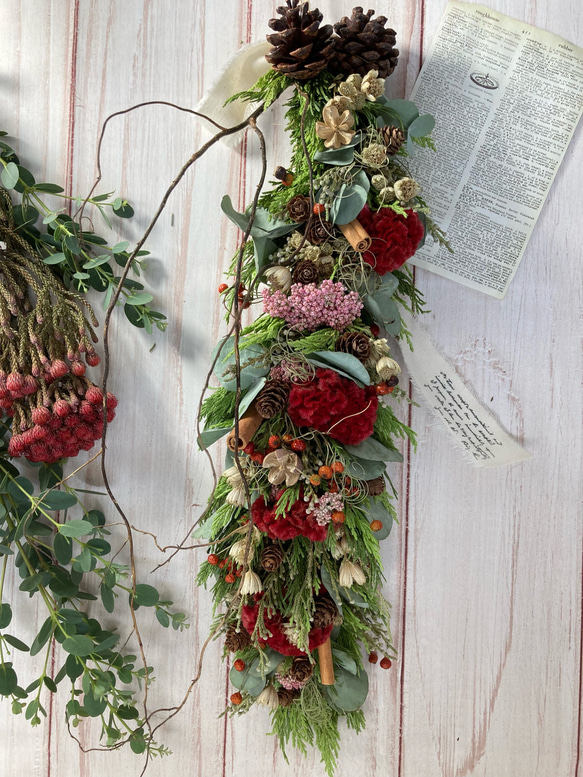 白いリボンのクリスマスガーランド:ドライフラワーガーランド  