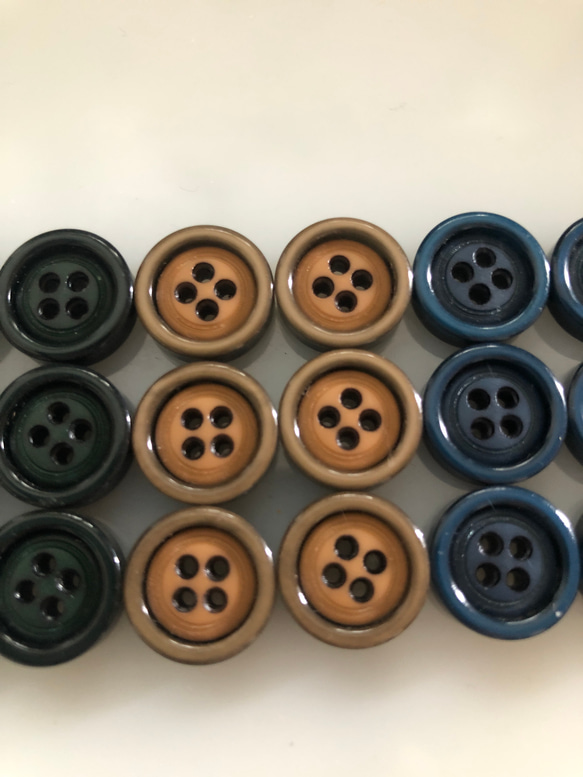 アンティーク ボタン 6個　ビンテージ 昭和 レトロ 個性的 ハンドメイド素材　緑　青　茶　ポップ アクセ　日本製 3枚目の画像