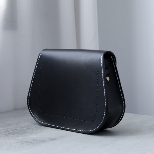 牛革レザーショルダーバッグ サドルバッグポシェット 手染め / 総