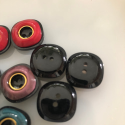 アンティーク ボタン 5個　ビンテージ 昭和 レトロ 個性的 ハンドメイド素材　日本製　四角　ポップ アクセ 4枚目の画像