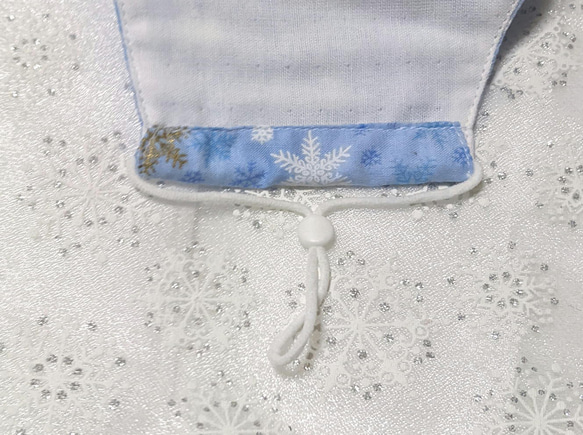 【受注生産】水色地に雪の結晶柄　ハンドメイド★立体マスク　綿　Ｗガーゼ　　Ｓ・Ｍサイズあり 5枚目の画像