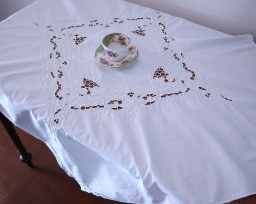 アンティークリネン　白糸手刺繍　お手仕事　リネン　テーブルクロス アンティークリネン 白糸手刺繍 お手仕事 リネン テーブルクロス