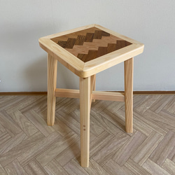 スツール・椅子（寄木装飾/寄木細工:ヘリンボーン柄） 1枚目の画像