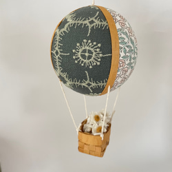 【sale!】ミナペルホネンと白樺の大きな気球 2枚目の画像