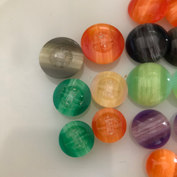 アンティーク ボタン 21個　ビンテージ 昭和 レトロ 個性的 ハンドメイド素材 日本製 まとめて　色々　ポップ アクセ 6枚目の画像