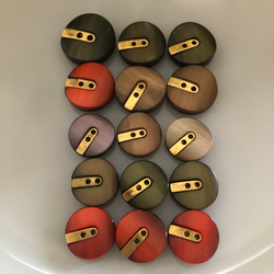 アンティーク ボタン 15個　ビンテージ 昭和 レトロ 個性的 ハンドメイド素材 日本製　まとめて　色々　ポップ アクセ 1枚目の画像