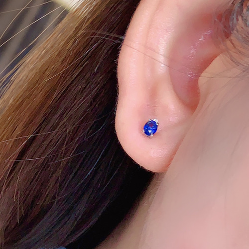 天然ダイヤモンド付きサファイアピアスk18 ピアス（スタッド・一粒  