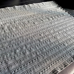 〖ゆったりサイズ〗手編みのあったかブランケット 3枚目の画像