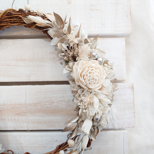 ★ブリザーブド＆ドライフラワー＆ソラローズのハーフリース【40センチ】 ☆再販☆プリザーブド・ドライフラワーのハーフリース〈プラチナ