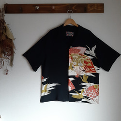 絹生地　アロハシャツ    メンズ2L 男女兼用  着物リメイク 普段着　 扇　鶴 1枚目の画像