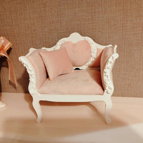 1/6ドールサイズ バラ柄モチーフ＆ハートソファシングル 白/ベロア