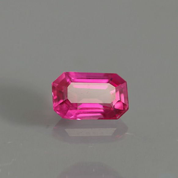 コランダム　ルビー　サファイア タンザニア Winza産 コランダム（サファイア - ルビー）の原石