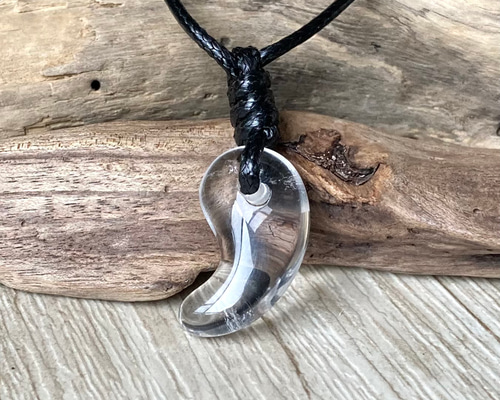 霊峰ヒマラヤからの贈り物/ヒマラヤ水晶勾玉/ 天然石 ストーン