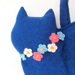 ウールのお花モチーフネコバッグ ミッドナイトブルーA 3枚目の画像