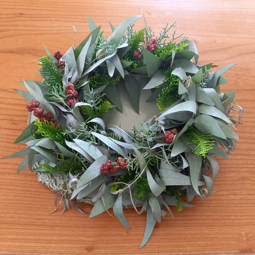 早割クリスマス2022]ユーカリとシンフォリカルポスのクリスマスリース