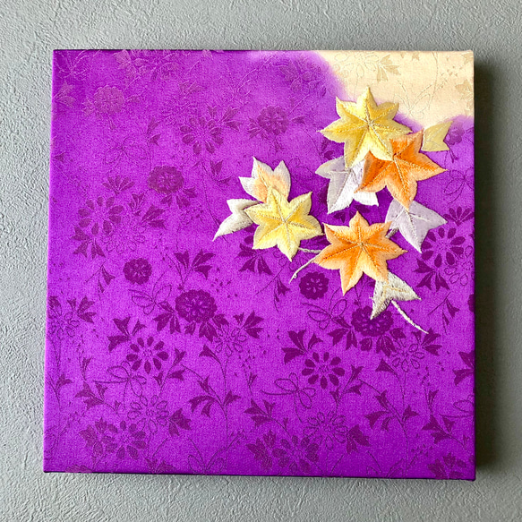 着物のファブリックパネル　鮮やかな紫に菊花と紅葉（2枚セット）　サスティナブル　着物リメイク　インテリア　正月飾り 6枚目の画像