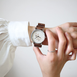白フレンチブルドッグの腕時計 6枚目の画像