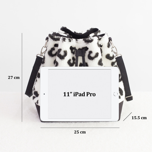 白黒レオパードボアx牛革x帆布 ショルダーバッグ（Lサイズ）モコモコ可愛いヒョウ柄巾着 12枚目の画像