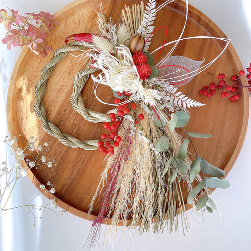 紅白梅とピオニーのお正月飾り しめ縄飾り しめ飾り お正月飾り 紅白梅とピオニーのお正月飾り しめ縄飾り しめ飾り お正月飾り