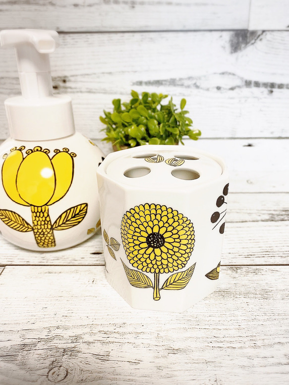 イエロー✨北欧柄✨歯ブラシスタンド(4本立て) その他素材