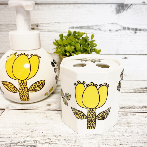 イエロー✨北欧柄✨歯ブラシスタンド(4本立て) その他素材