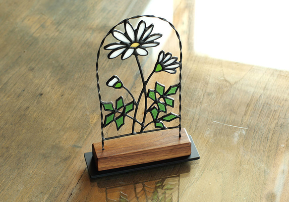 ステンドグラス 置物 白いマーガレット サンキャッチャー