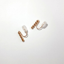 14kgf / line earrings  ～gold beads～ 4枚目の画像