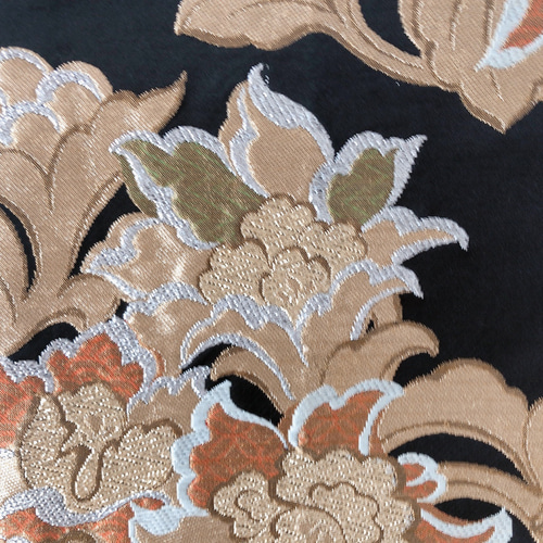 牡丹花柄の帯からトートバッグ／パーティーバッグ／シルバー系／帯