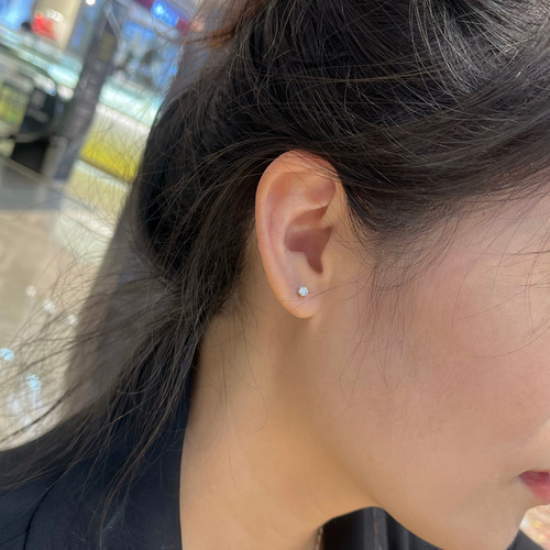 K18天然ダイヤモンドピアス0.2ct