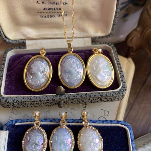 大振 マザーオブパール カメオ 彫刻 vintage ロング ネックレス 809 マザーオブパールカメオ・ペンダント – 銀座アンティーク・アイ