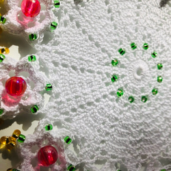 【再販】NOKOのカラフルレース編み 立体小花のモチーフドイリーC（16） 8枚目の画像