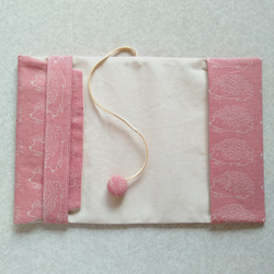 布のブックカバー(ハリネズミピンク） 4枚目の画像