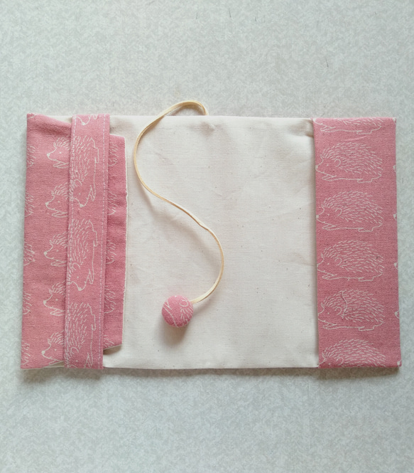 布のブックカバー(ハリネズミピンク） 4枚目の画像