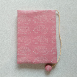 布のブックカバー(ハリネズミピンク） 1枚目の画像