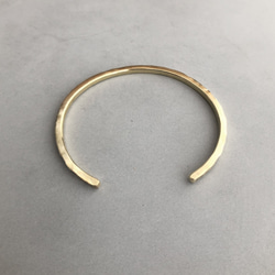 brass bangle 2.5mm /真鍮/バングル/ブレスレット/槌目/ハンドメイド/シンプル 3枚目の画像